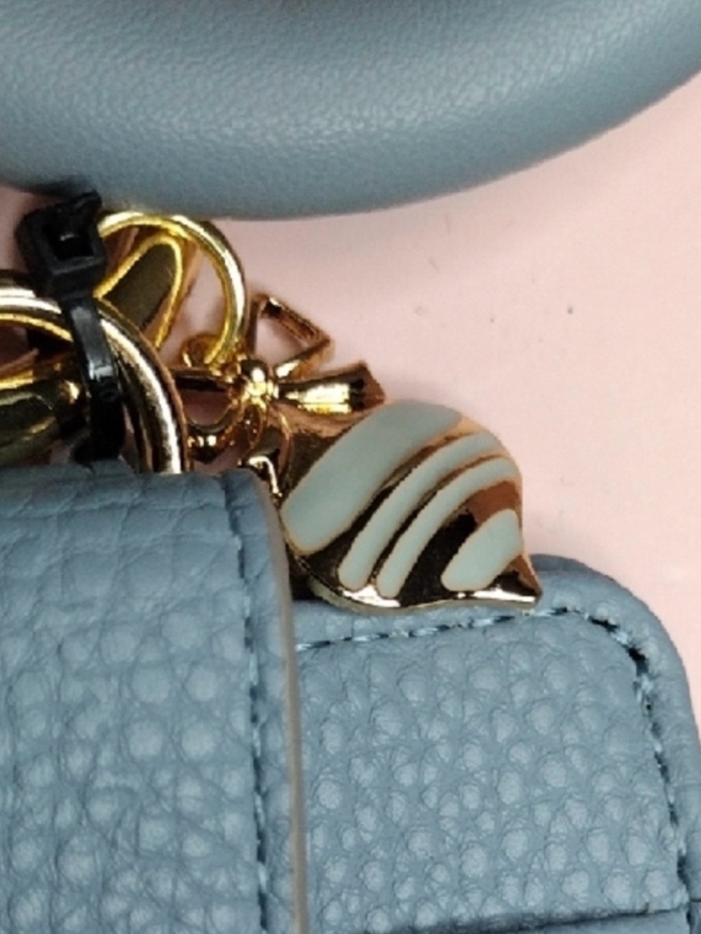 Nannette Lepore Cardholder Wristlet Keyring in Powder Blue, NWT - Picture 5 of 5